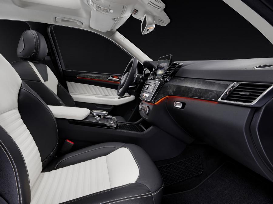  Mercedes-Benz GLE250d 4Matic 2015 года  (фото 21 из 34)